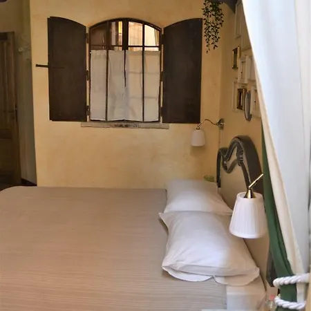 1816 Bed and Breakfast